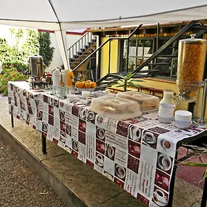  Hostal Punto Urbano